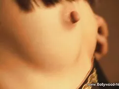 Nhị bo chong dit con ...