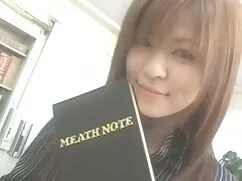 Tóc vàng đang ở trên ...