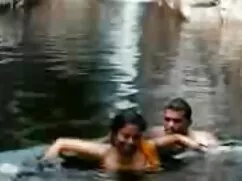 Thiếu niên bạn bè se ...